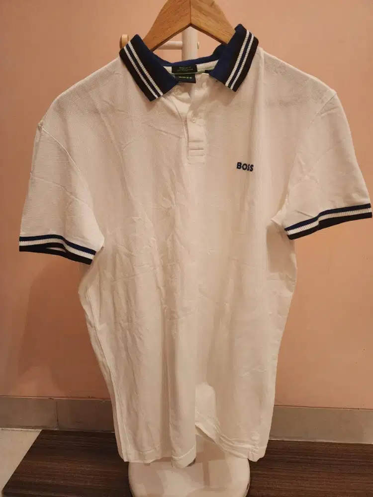 Kaos Berkerah Poloshirt Boss Putih