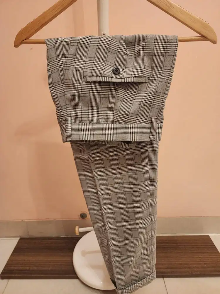 Celana Panjang Kotak Kotak HnM