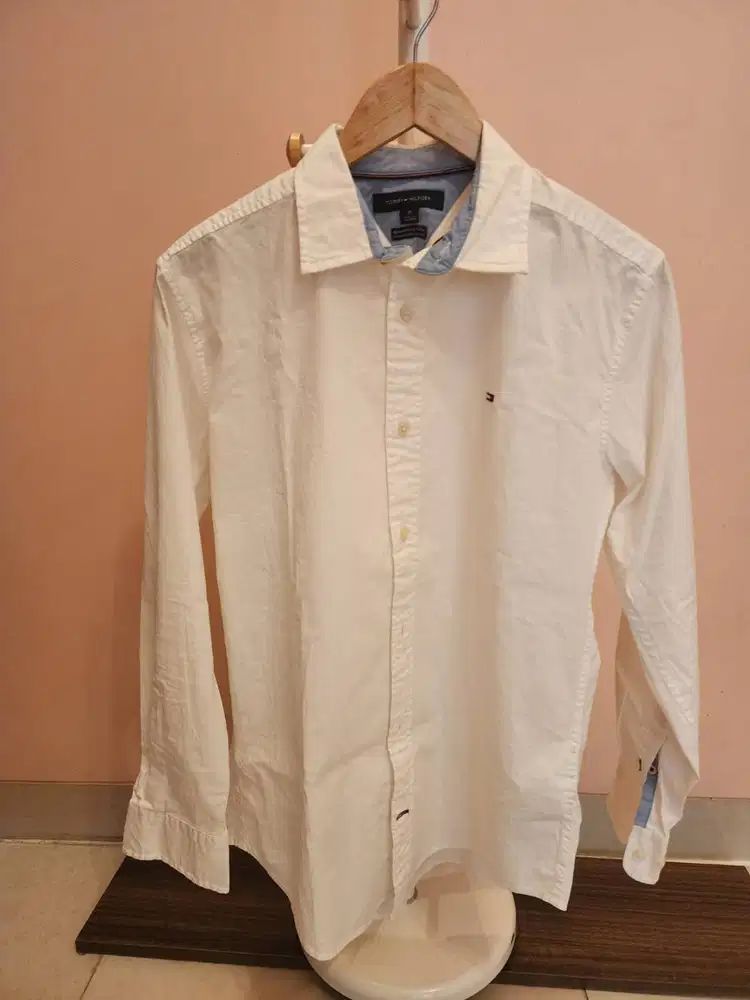 Kemeja Lengan Panjang Putih TH