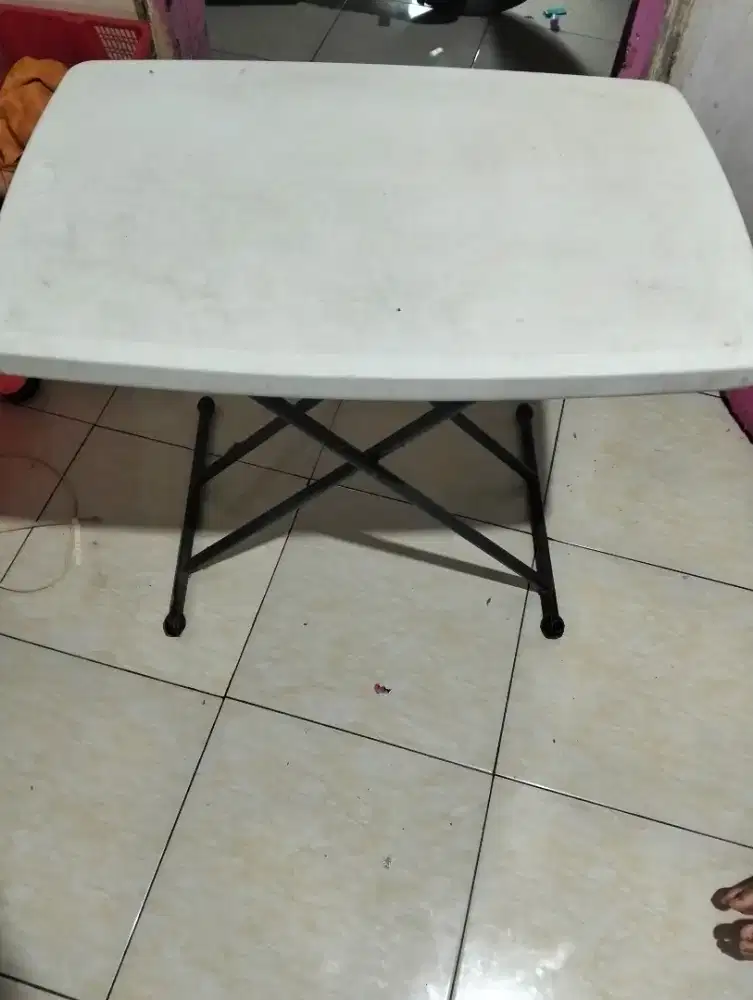 Meja dagang merk krisbow