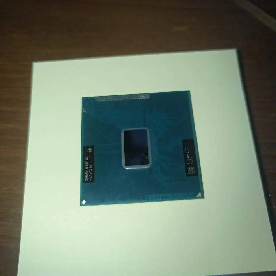 Prosesor Core i5-2450M SandyBridge 2.5 GHZ Laptop FCBGA1023 PPGA988