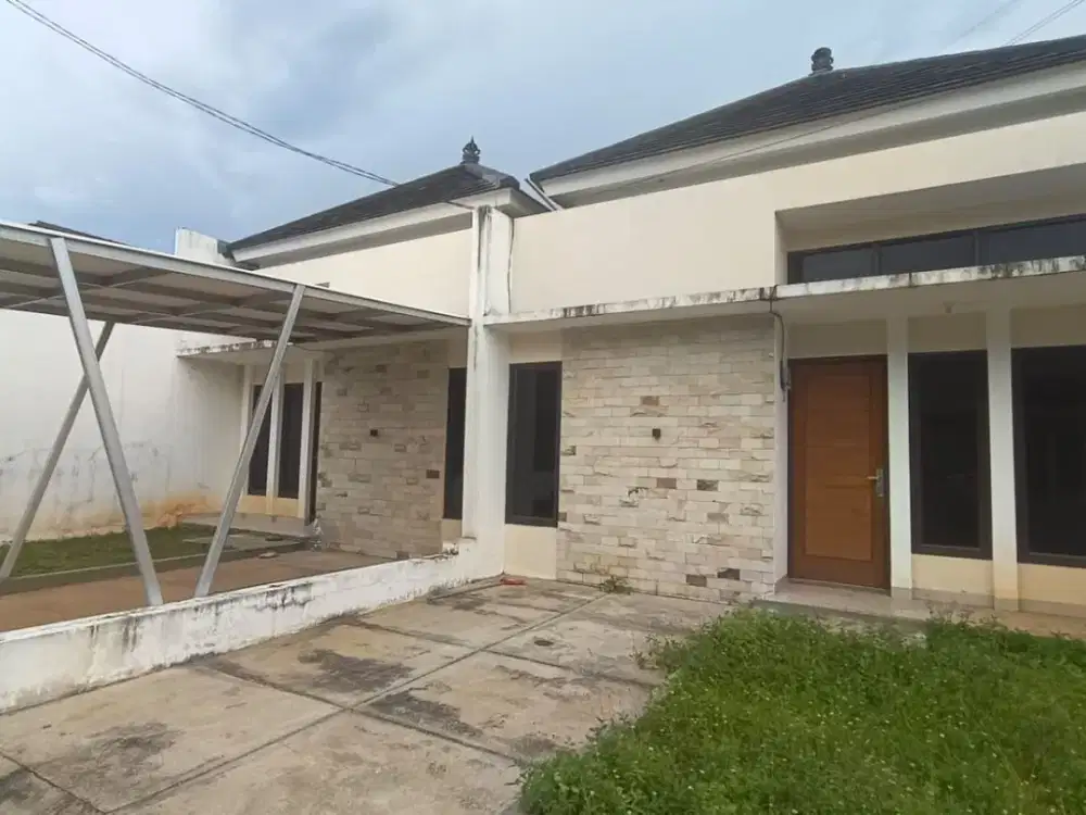 Rumah Carport Muat 2 mobil, halaman belakang luas  500 Jt-an dekat BSD City