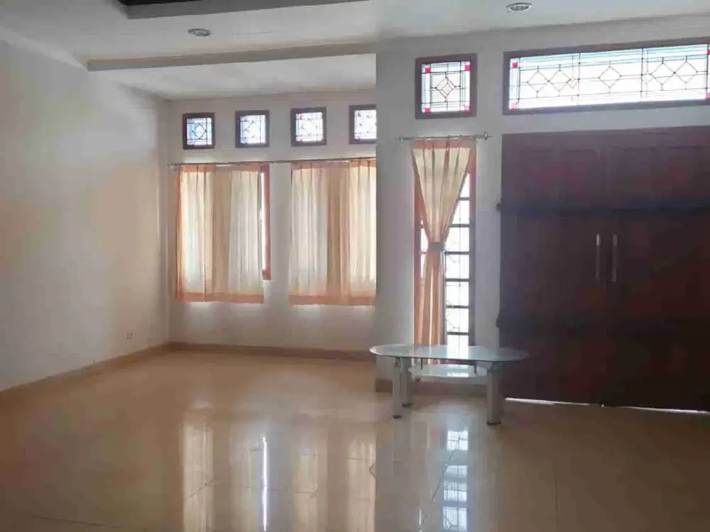 Dijual/Disewa Rumah Siap huni Tengah kota Sayap Pungkur