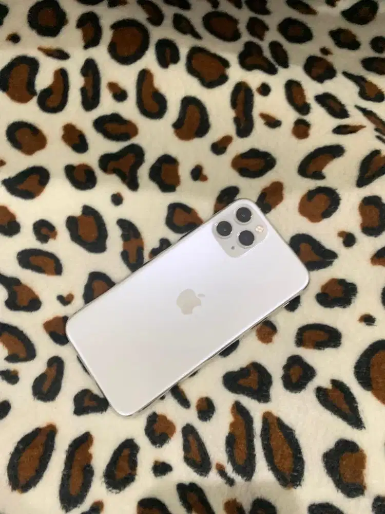 Iphone 11 pro 256gb inter (indosat only)