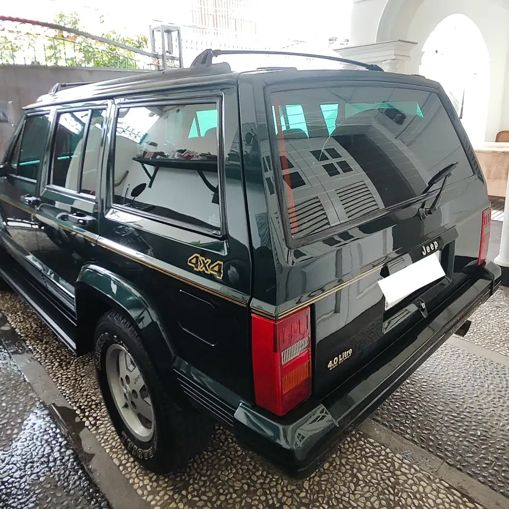 CASH Jeep Cherokee XJ Limited 1996 4.0 A/T