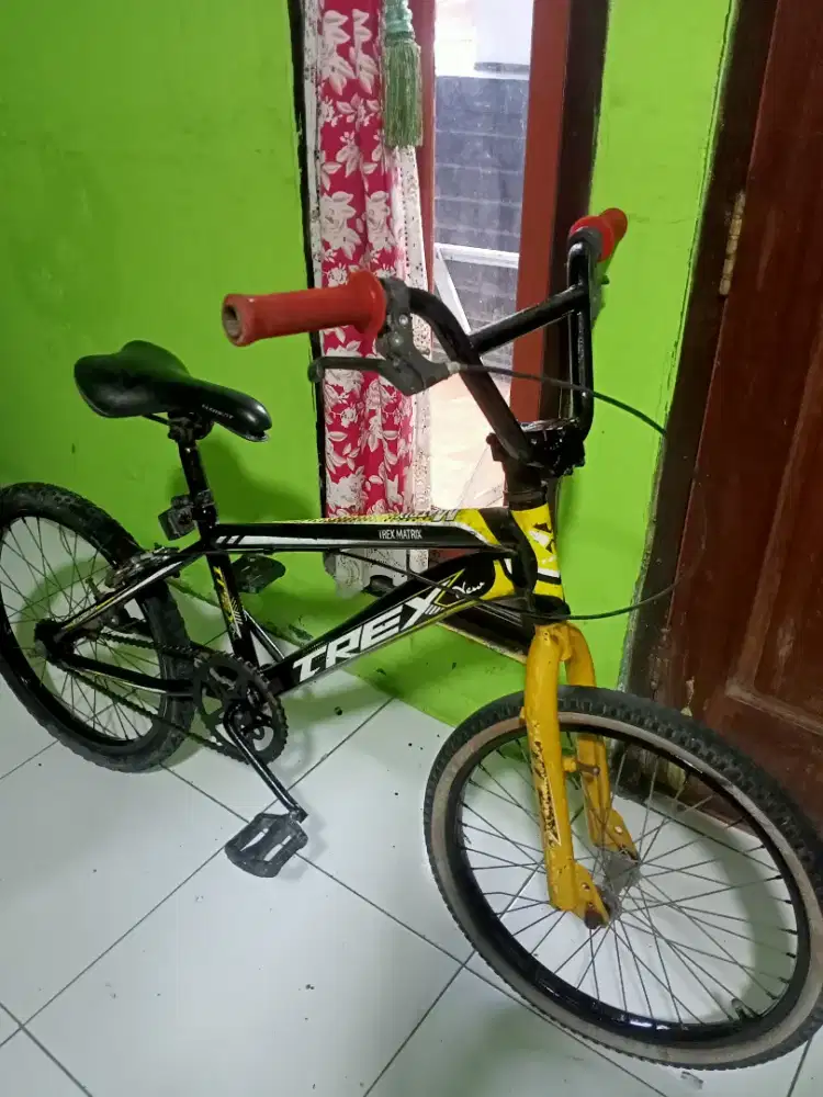 Bmx r20 trek murah