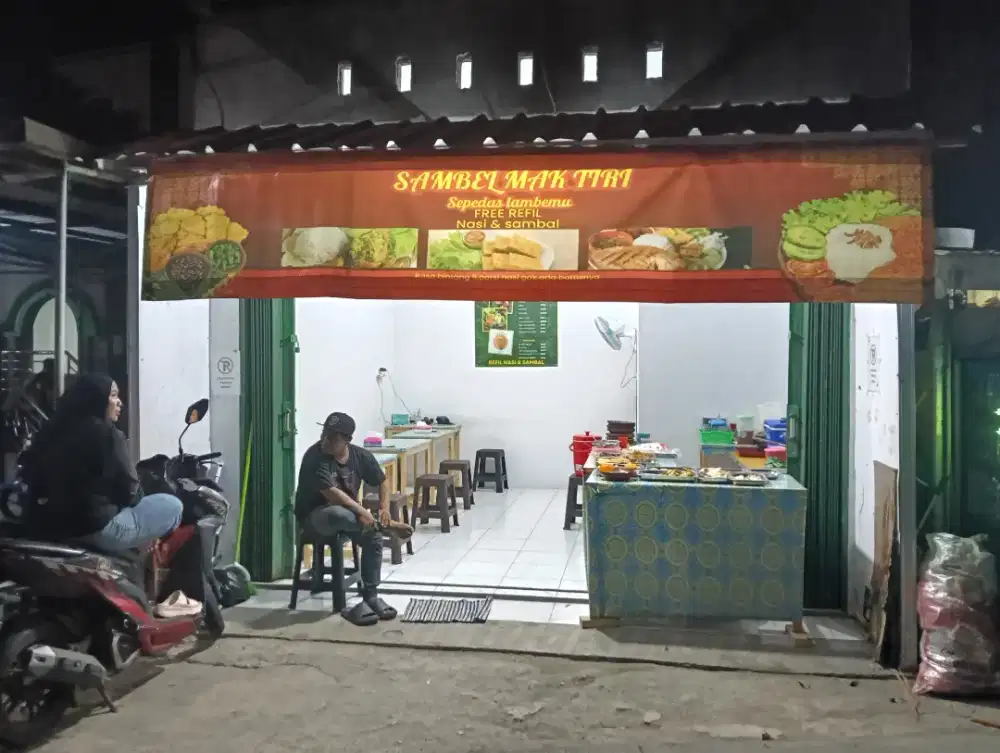 Di butuhkan karyawan buat jualan makanan