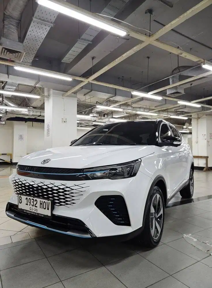 MG VS HEV 2024 AT Putih