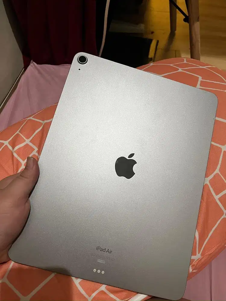 DIJUAL IPAD AIR 13 M2 - 128GB - WIFI ONLY