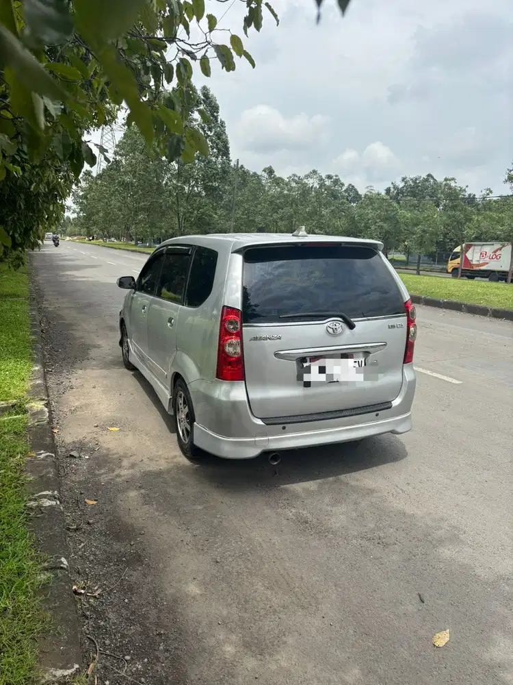Toyota Avanza 2010 Bensin