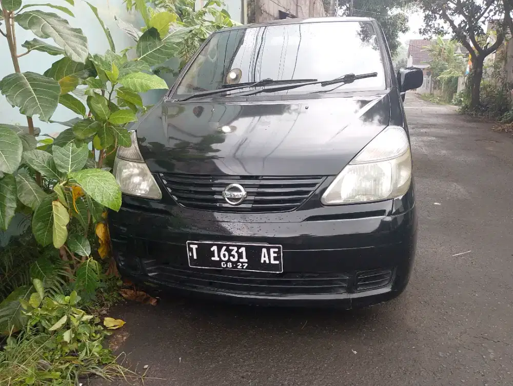 Nissan Serena 2010 Bensin