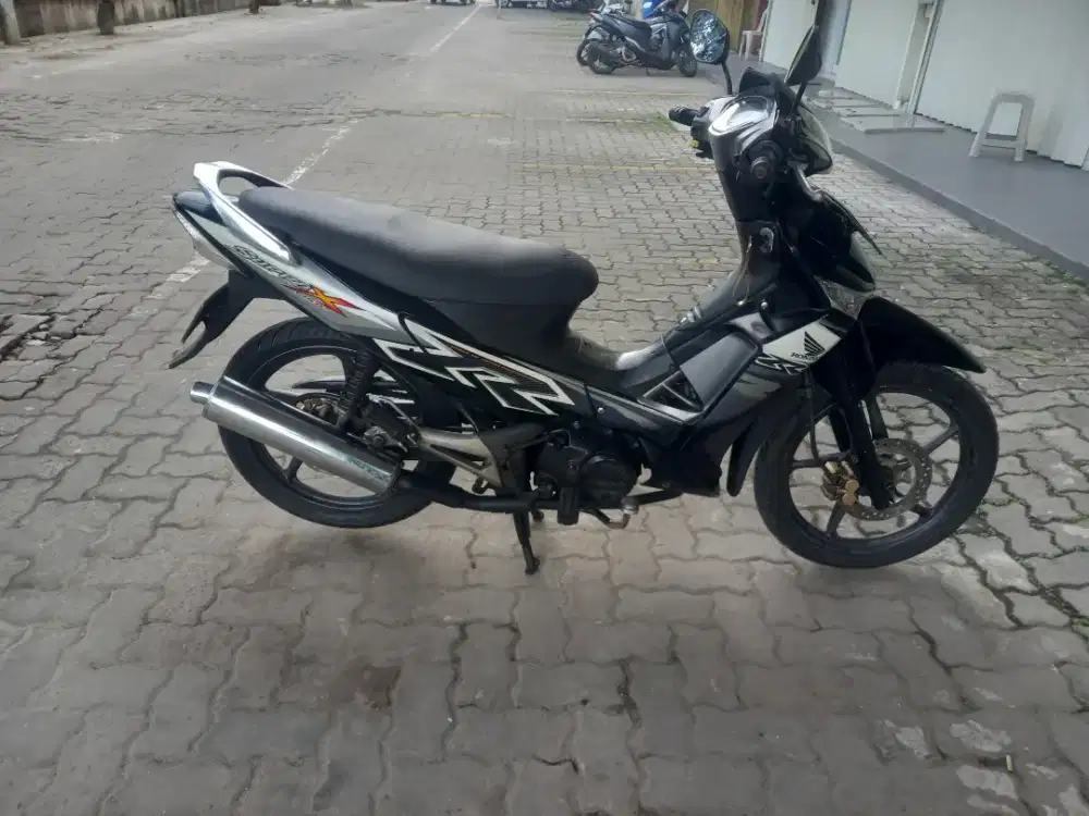 Di jual supra 125 bb