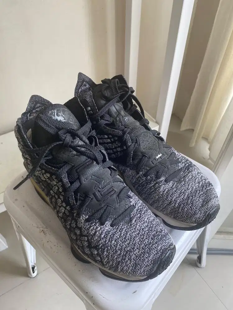 Nike LeBron 17 Black Oreo Original