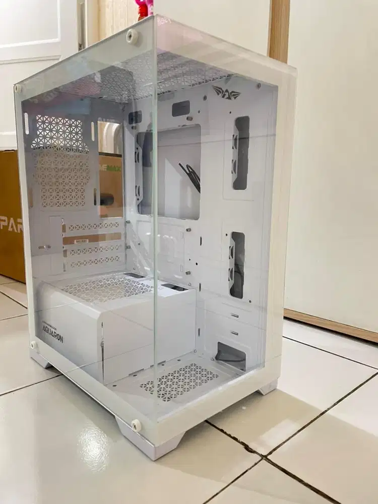 Casing Gaming Armaggeddon Aquaron Front Side Transparent FishTank MATX