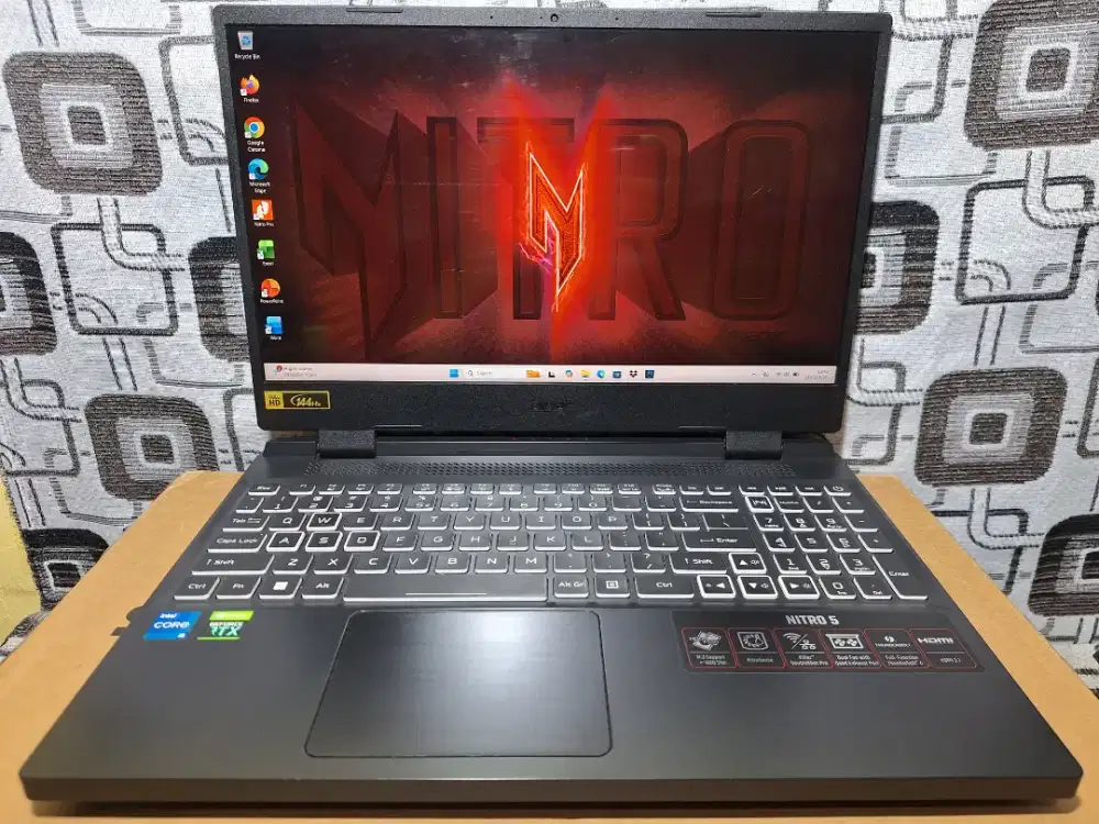 Acer Gaming Nitro 5 VGA Nvidia RTX3050 ram 16 layar 144hz mantap