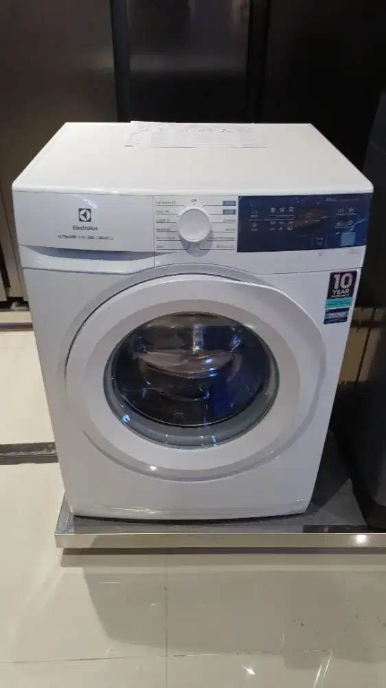Mesin cuci electrolux 8KG FRONT LOADING