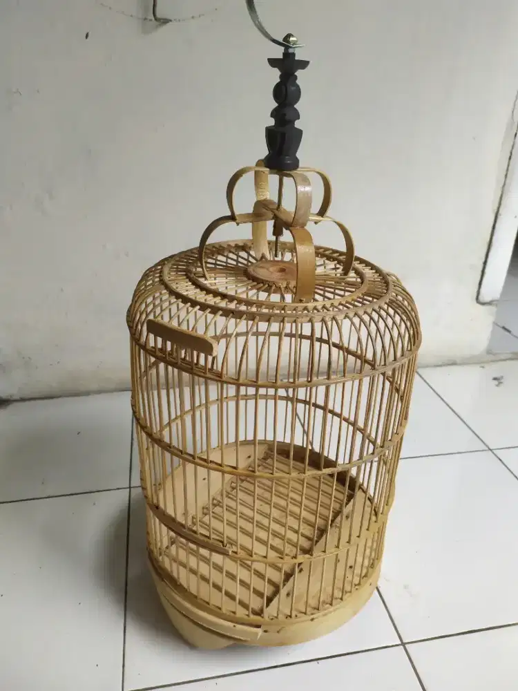 Kandang burung bambu