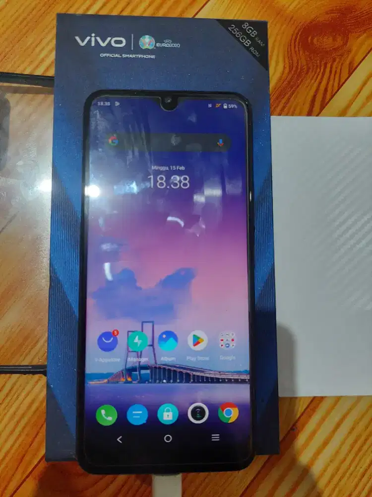 Jual aja, soalnya sudah ada ganti yg baru. VIVO V21 4G 8/256 GB