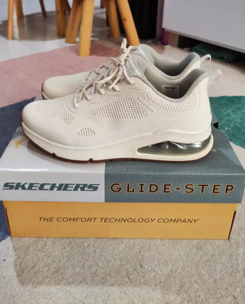 Sketchers Uno 2 second