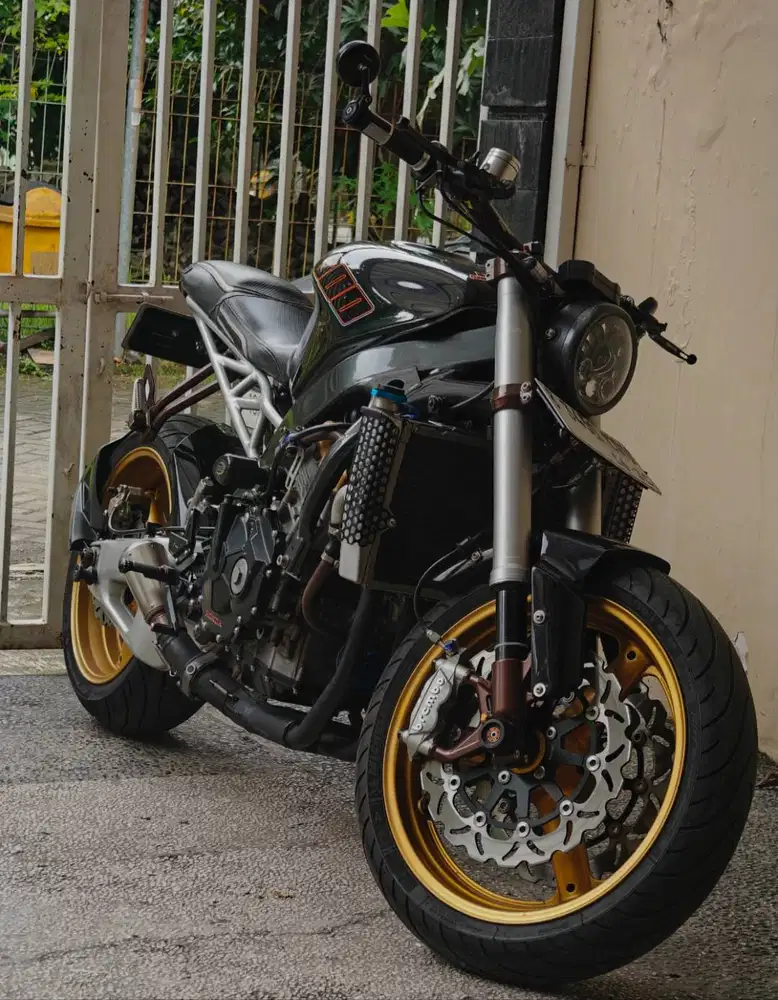 Moge CBR600 F2 1990 full paper  custom naked not zx25R zx 25R