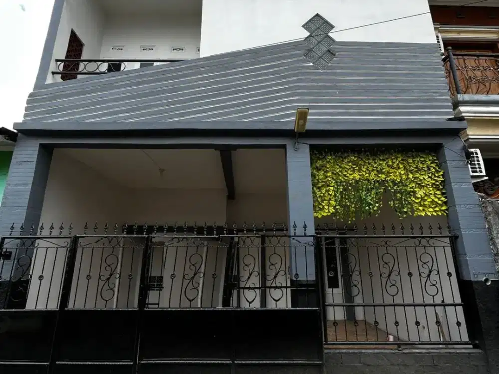 Jual Rumah MURAH 400jt an Bangunan 2 lantai siap huni Permata Biru