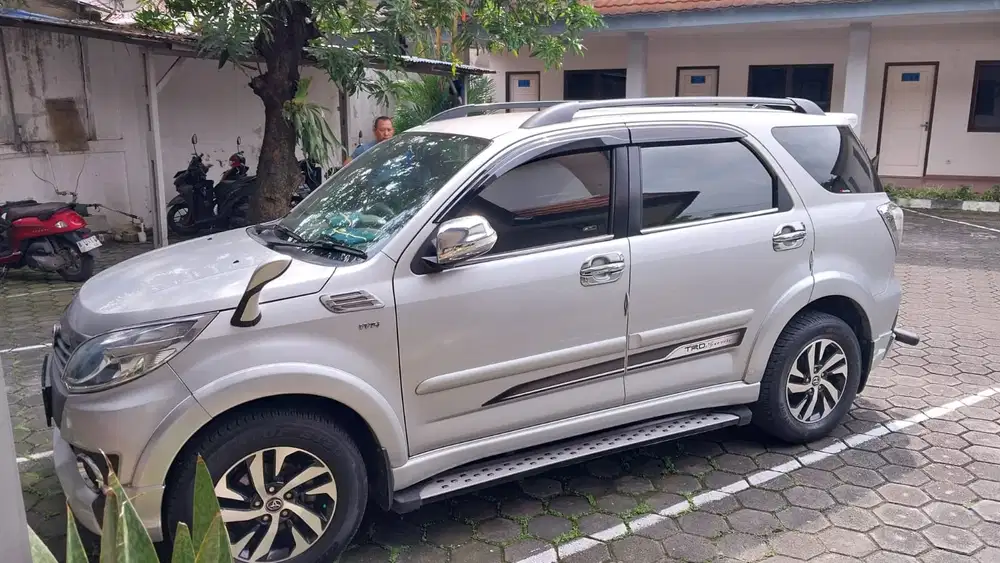 Toyota Rush 1.5 s trd sportivo manual 2015 Bensin