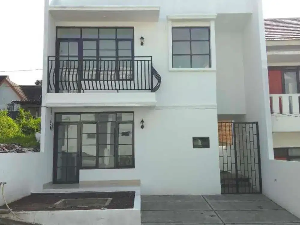 RUMAH CANTIK 2 LANTAI 700 JUTAAN DEKAT CICAHEUM BANDUNG