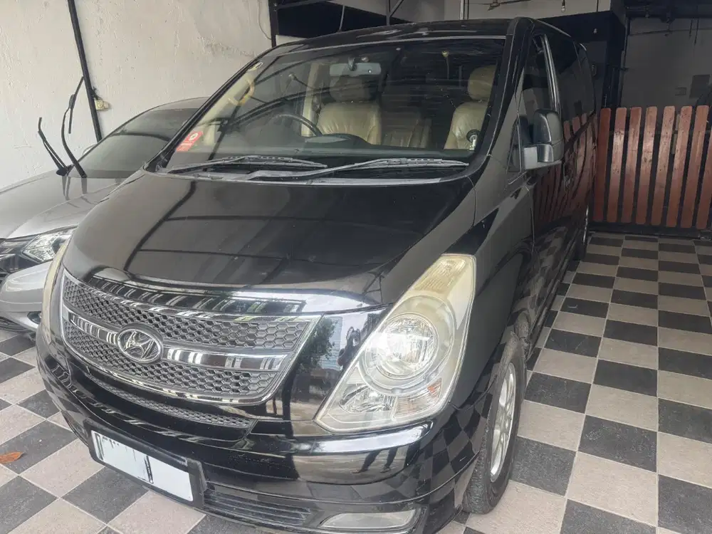 Hyundai H1 Diesel 12 Seater Tahun 2010, Cocok untuk mudik, jarang ada