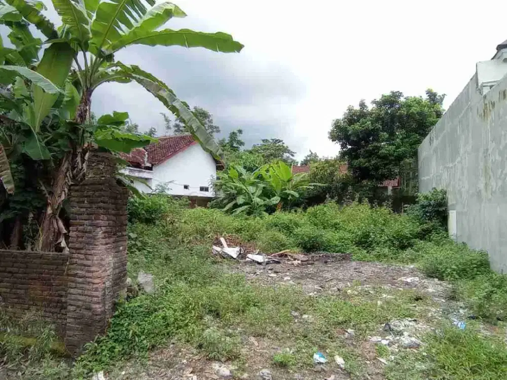 Dijual Tanah SHM Pekarangan MURAH
dekat SPBU Mindi Besi Jl.Kaliurang km.13