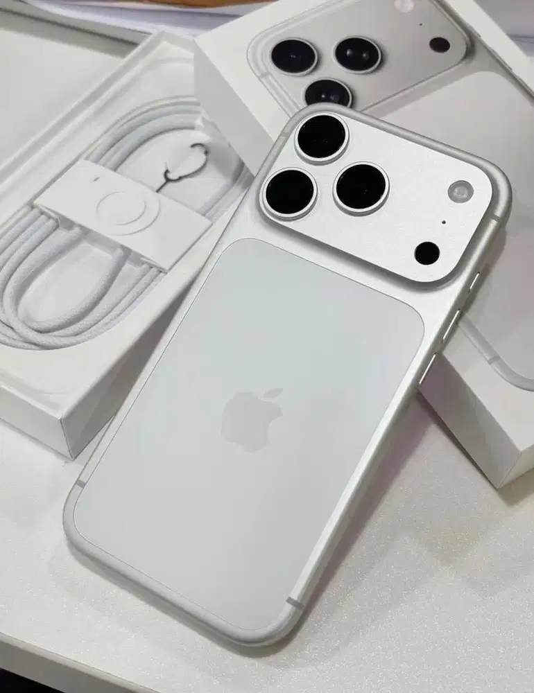 limited stock iphone 17 pro 256 silver new garansi resmi ibox 12 bulan
