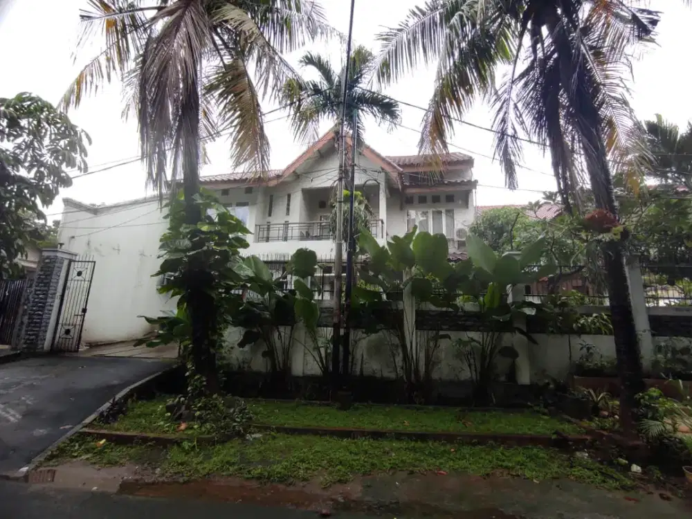 Rumah Dekat Stasiun Kebayoran di Kebayoran Lama Jaksel Va-17827