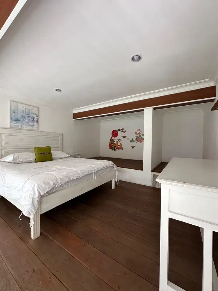 DIJUAL RUMAH KOS CITRALAND UTAMA! LOKASI DEKAT UNIVERSITAS CIPUTRA!