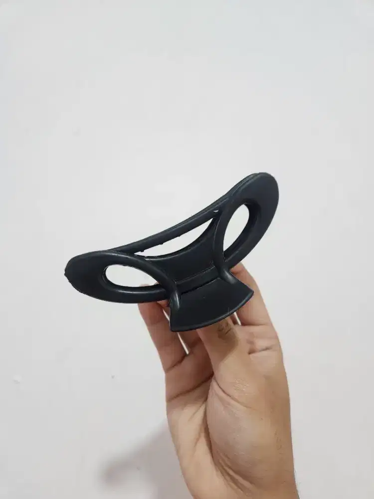 Jepitan rambut hitam