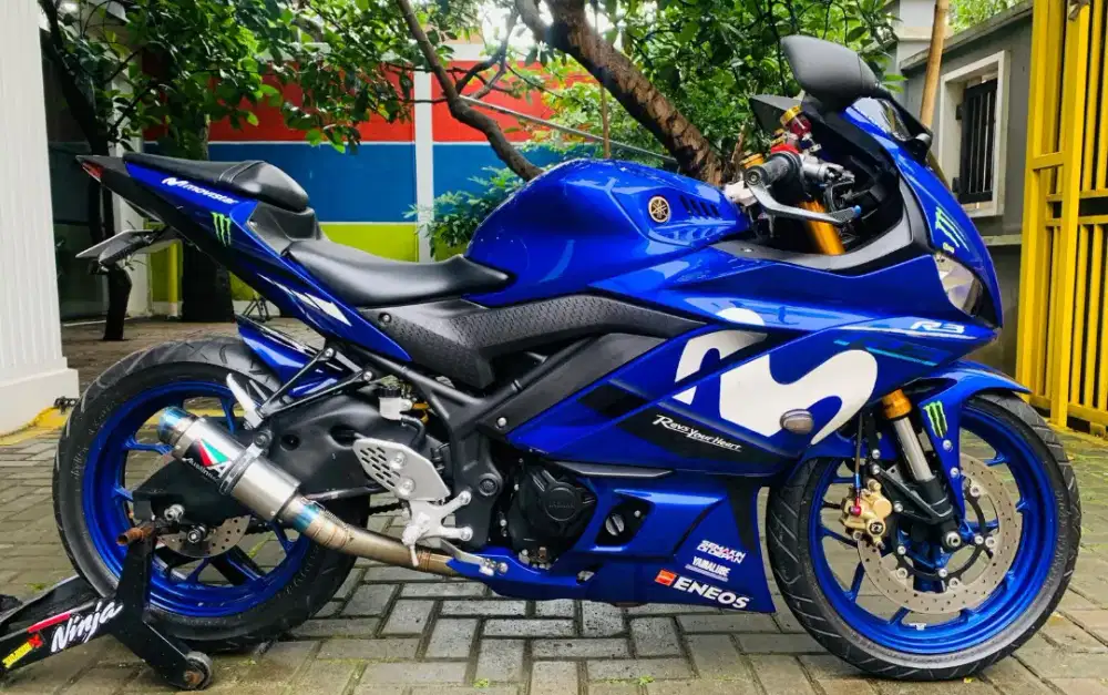 Yamaha R25 2019