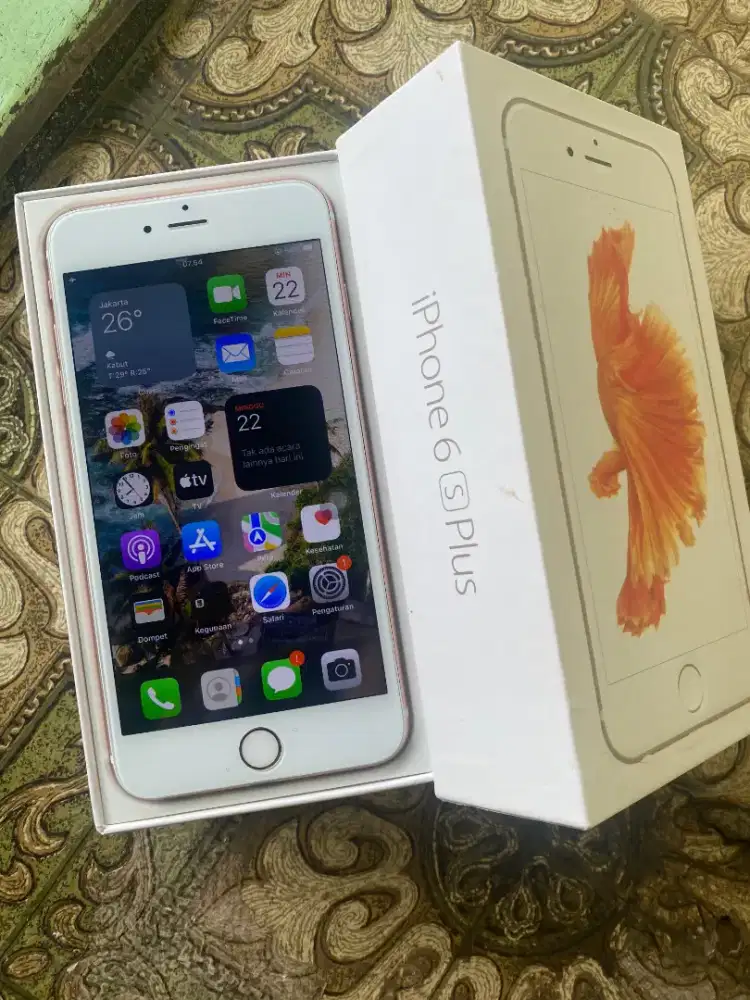 Iphone 6s plus 64 gb no minus siap pakai