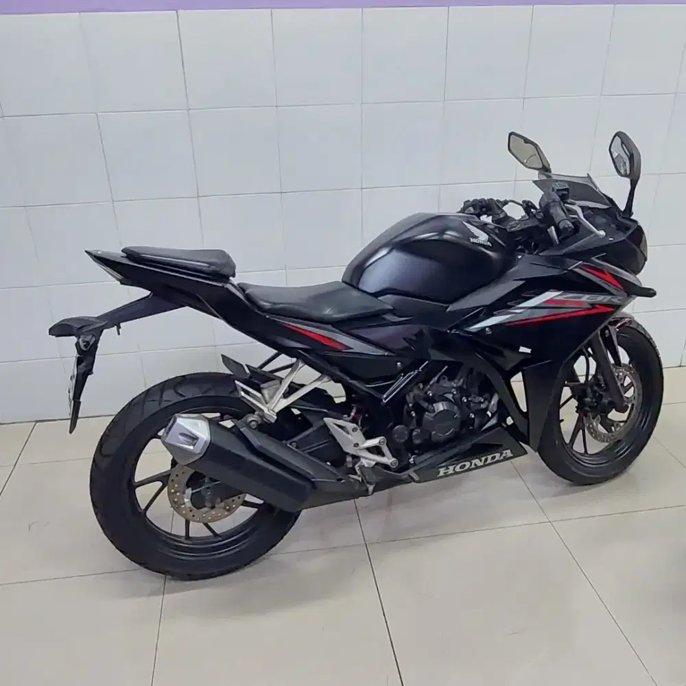 Honda CBR150R 2018 dp 500rb