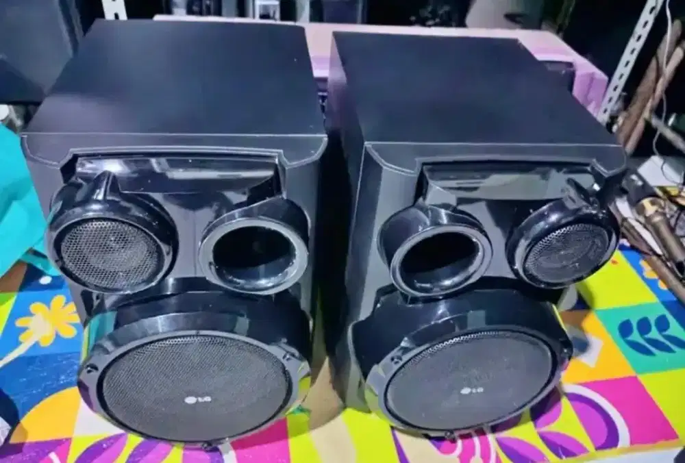 speaker pasif LG barang baru stock lama