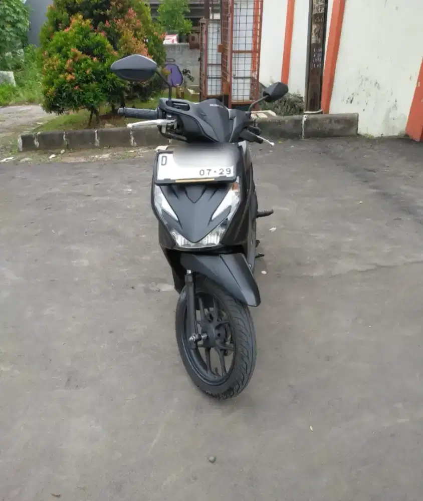 Beat deluxe 2024 km rendah