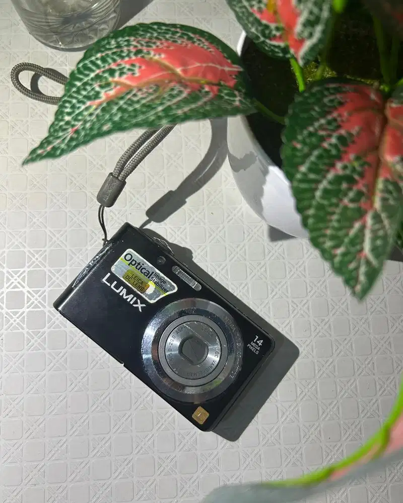 Digicam kamera digital lumix dmc fh2