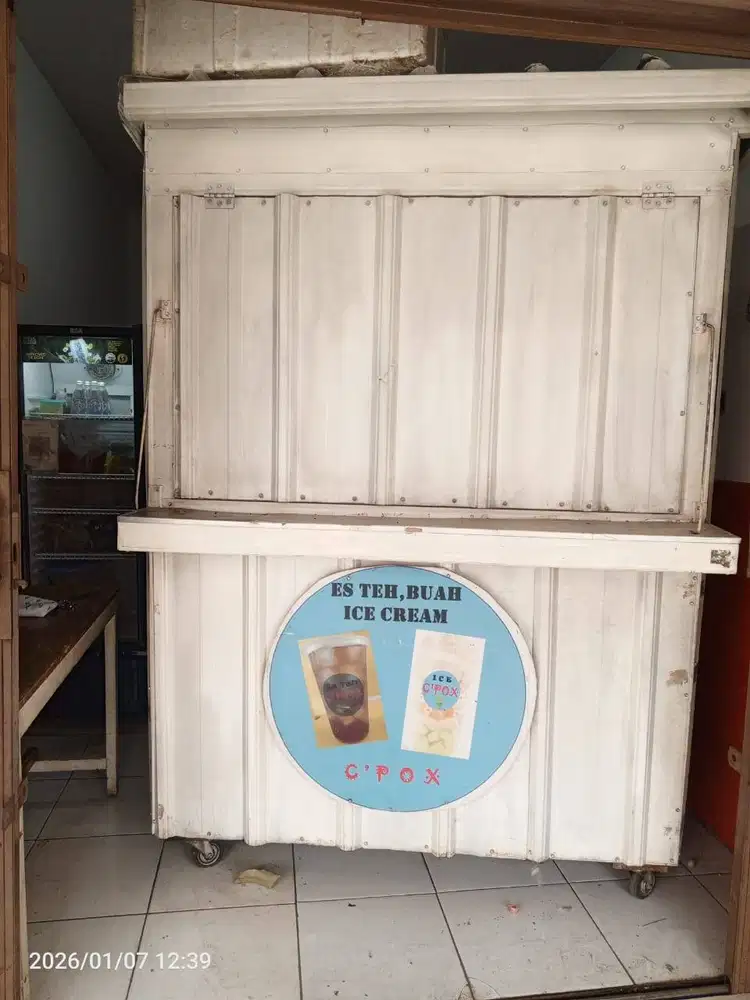 Dijual Gerobak Bakso/ Gerobak bakso dan mie ayam / countainer both