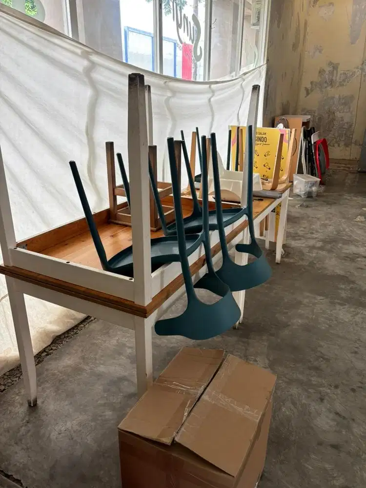 Meja makan kayu Ikea