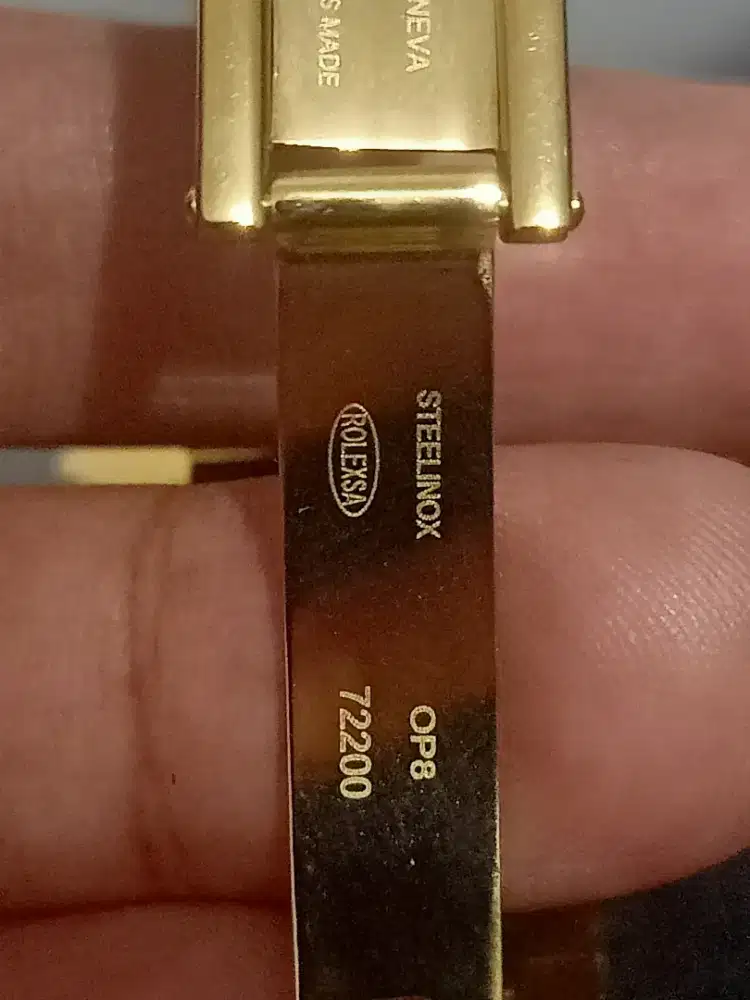 Jam tangan rolex lapis emas, berar ny kurang lebih 129gram, normal