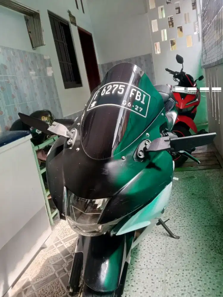 Suzuki GSX R150 Keyless 2017