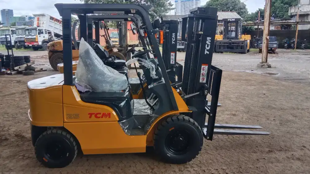 Forklift TCM 2.5 TON