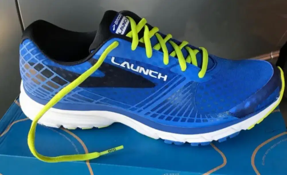 Jual butuh sepatu merk brooks ori, nego bensin aja