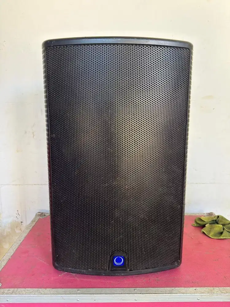 SPEAKER Turbosound Milan M15