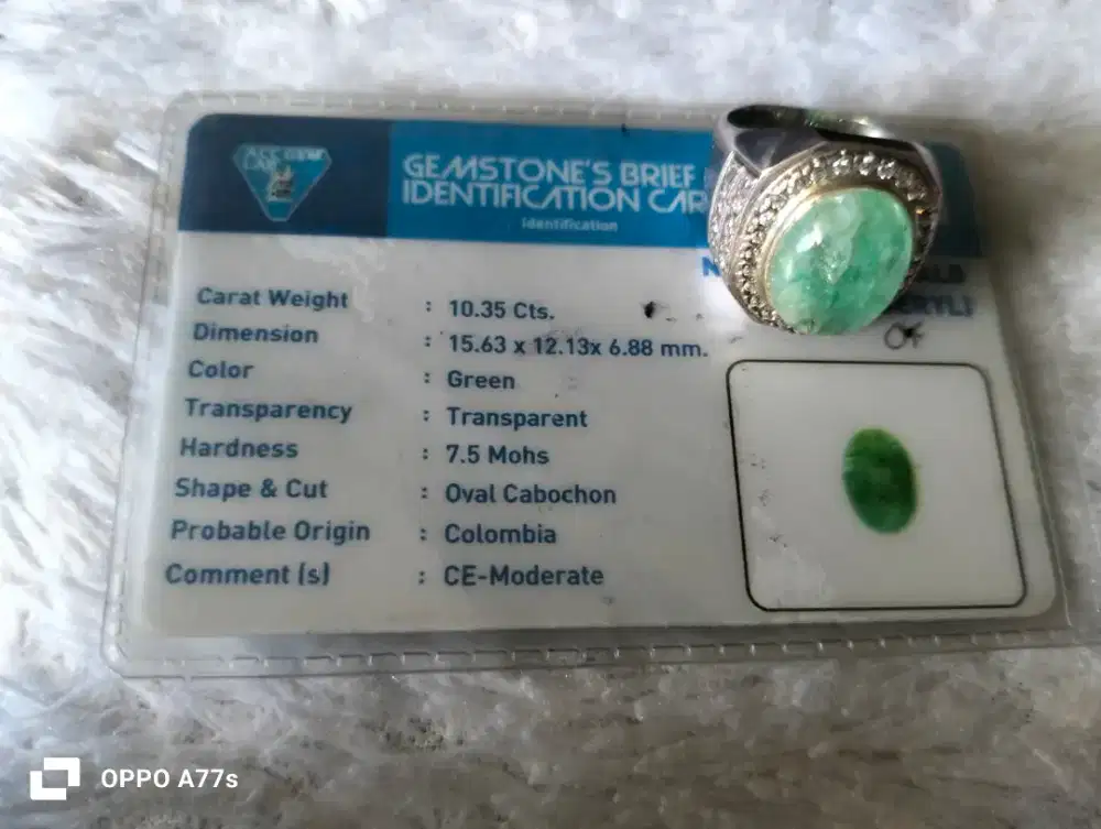 Cincin zamrud Colombia