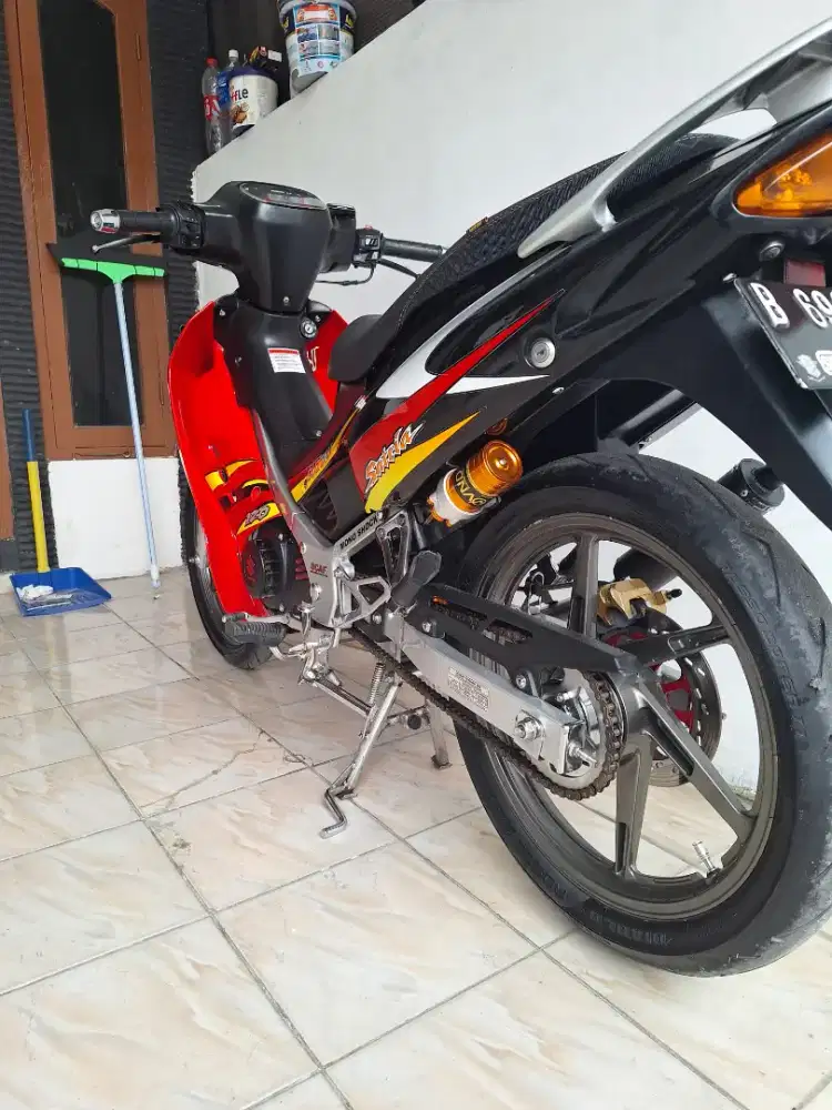 Suzuki satria ru hiu 2004