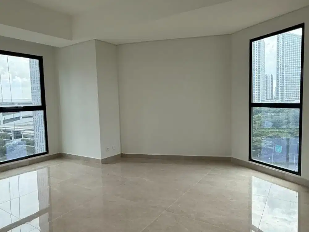 JUAL RUGI APARTEMEN 3 KAMAR TIDUR (3BR) PET FRIENDLY ADA MAID ROOM LOKASI DEPAN MALL SELANGKAH KE BINUS UNIVERSITY BELUM PERNAH DIHUNI - DOUBLE VIEW