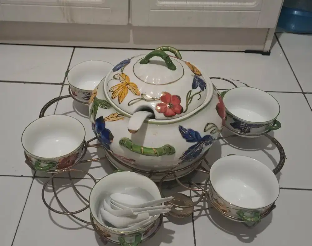 Mangkok prasmanan set keramik